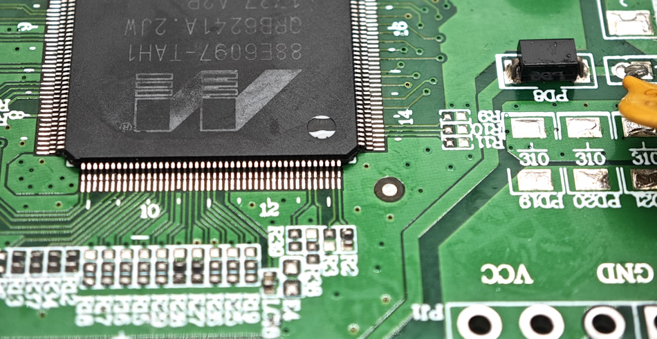 EMI (interferentzia elektromagnetikoak) ezabatzeko metodoak PCB diseinurako