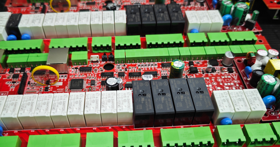 Etorkizuneko PCBA Fabrikaren Garapen Joerak aztertzen: Teknologiatik Zerbitzura